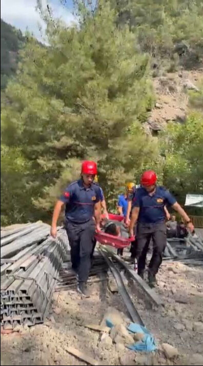 Doğa yürüyüşü kabusa döndü! Ekipler tarafından kurtarıldı - 1. Resim