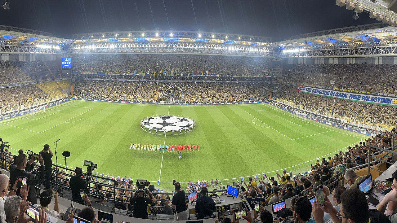 Fenerbahçe kendi evinde Benfica ile berabere kaldı! Kanarya fırsat tepti - 3. Resim