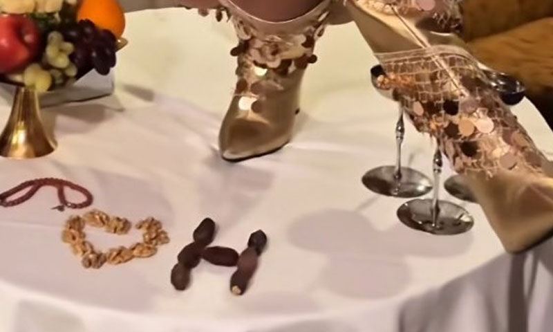 “Hadise Haddini Bil” etiketi gündem oldu! Pozuna tepkiler çığ gibi… - 2. Resim