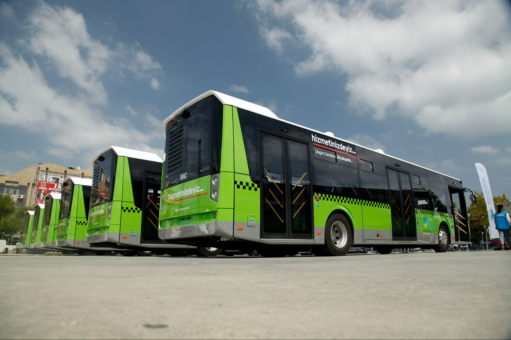 İstanbul’un ardından Sakarya'ya da metrobüs geliyor! 122 otobüs hattı tarih oluyor - 1. Resim