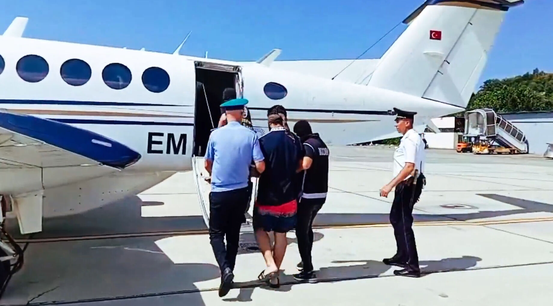 Kırmızı bültenle aranıyorlardı! Demirözler suç örgütünün lideri Türkiye'ye getirildi - 3. Resim