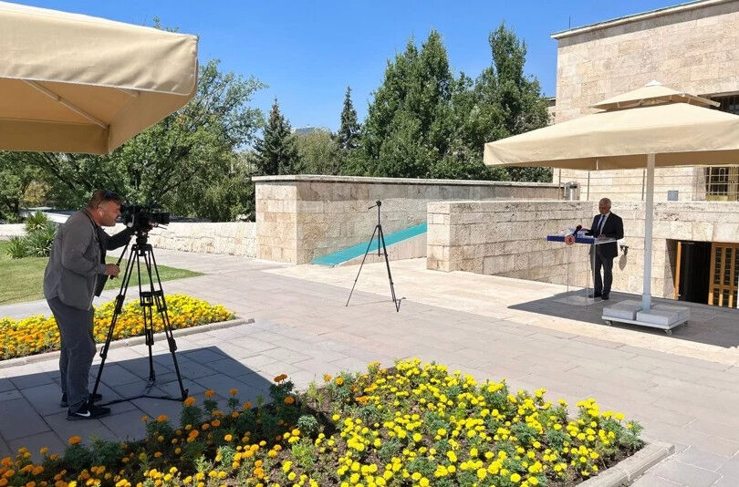 Meclis'te ilginç toplantı! Basın toplantısı yapan milletvekili sadece bir kişi dinledi - 1. Resim