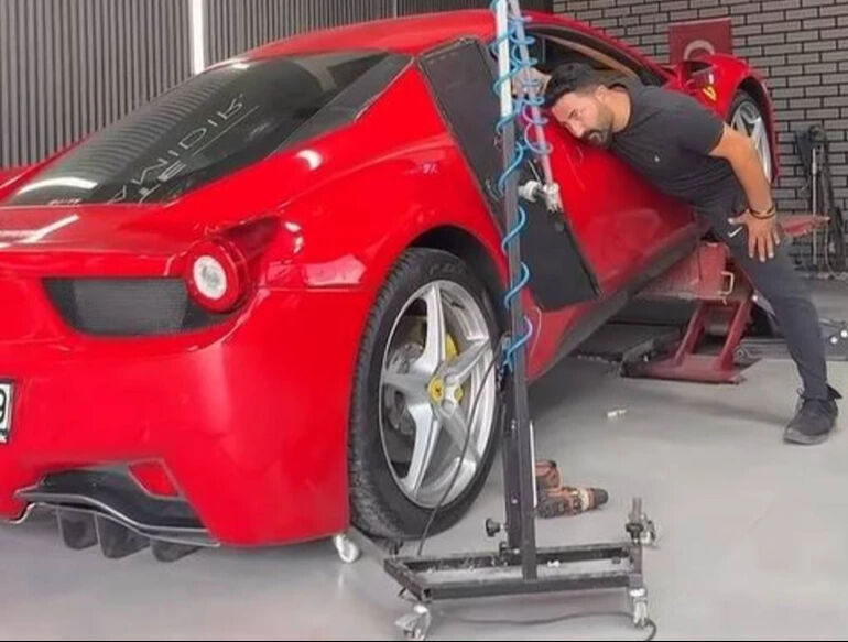 Sercan Türk kimdir, ne iş yapar? Kaza yapan Ferrari'yi alan futbolcu gündemde - 4. Resim