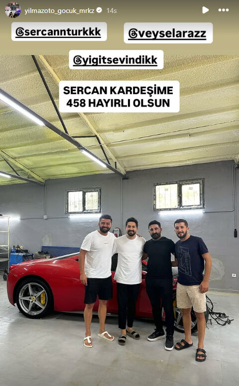 Türkiye'nin konuştuğu Ferrari tamir edilmeden satıldı! Yeni sahibi futbolcu... - 2. Resim