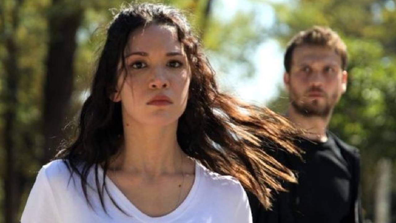 Ünlü oyuncu Hazal Subaşı apar topar hastaneye kaldırıldı! İşte son durumu… Ünlü oyuncu Hazal Subaşı apar topar hastaneye kaldırıldı! İşte son durumu…