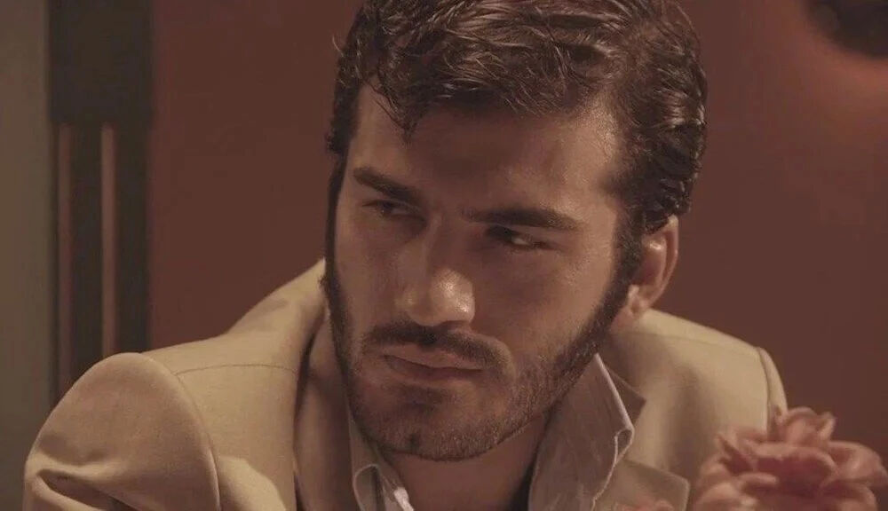 Ünlü oyuncu Ufuk Bayraktar restoran bastı! Yetmedi para istedi: Ekipler harekete geçti - 4. Resim