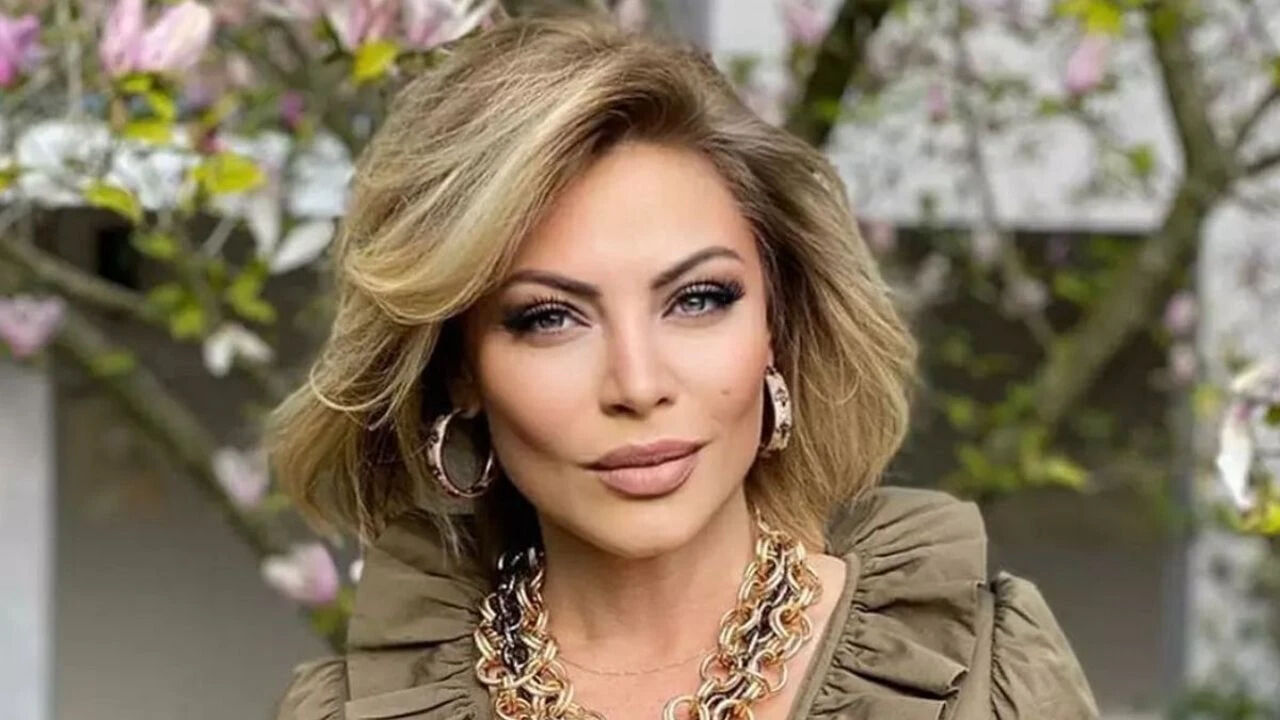 Ünlü sunucu Seray Sever'den korkutan haber! Bodrum'da trafik kazası geçirdi - 1. Resim