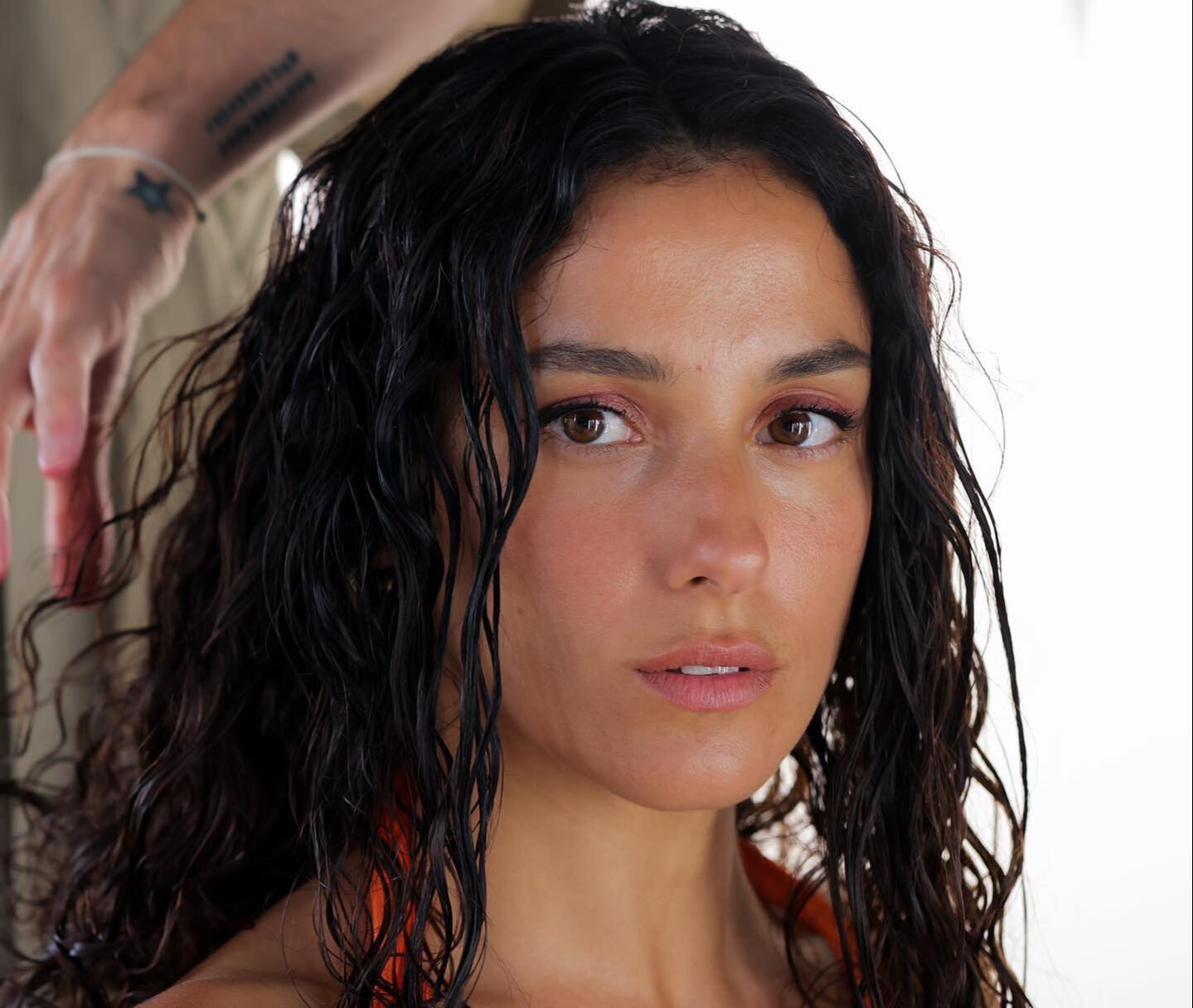 'Vikings’in yıldızı Moe Dunford Türkiye’de! Cansu Tosun’la başrolü paylaşacak, Artvin detayı dikkat çekti - 1. Resim