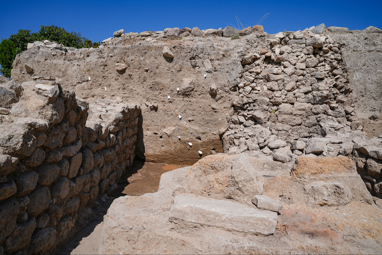 7 bin yıllık tarihe oksijen tüpleriyle daldılar! Tarihi limanda yeni keşifler karada başladı, denizde devam etti - 21. Resim