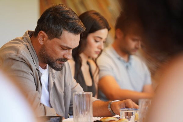 Aynadaki Yabancı dizisi oyuncuları kim, nerede çekiliyor, konusu nedir? ATV'nin yeni dizisi merakla bekleniyor - 3. Resim