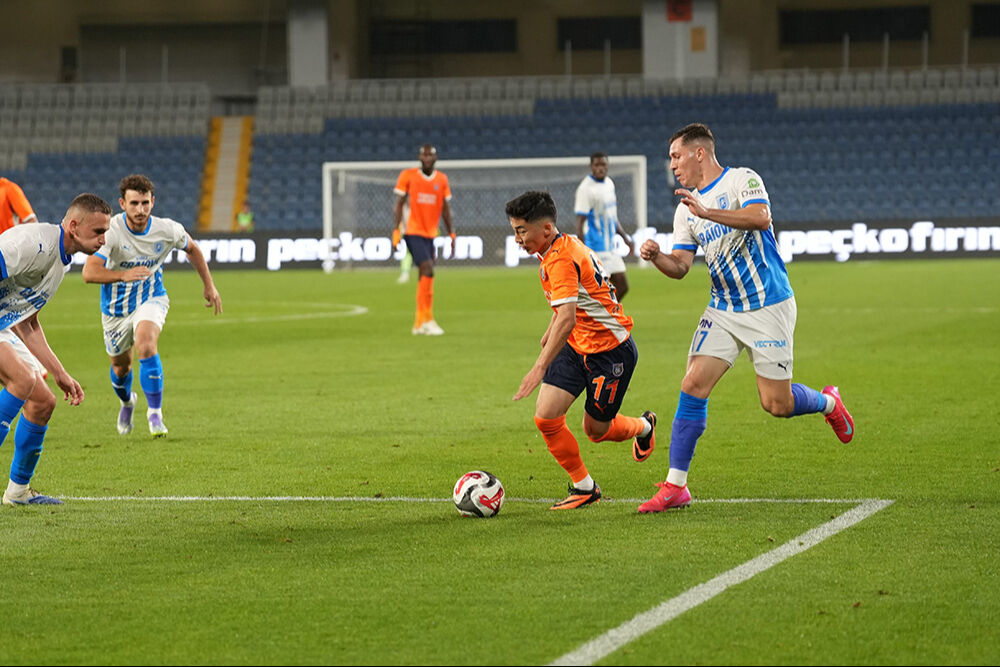 Başakşehir elendi mi, Universitatea Craiova maçı kaç kaç bitti? - 1. Resim