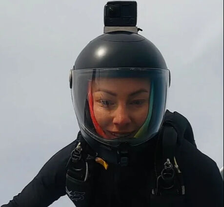 Deneyimli sporcu paraşütünü bilerek açmadı: Ölüme böyle atladı - 2. Resim