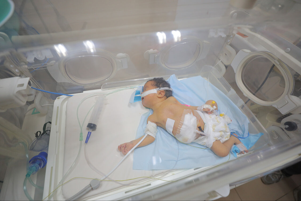 İsrail çadırlara saldırdı, ölü sayısı artıyor! Gazzeli bebekler hayata tutunmaya çalışıyor - 8. Resim