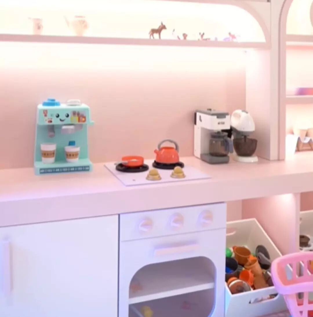 Nazlı Sabancı, kızının oyun odasını paylaştı! Bir bakan bir daha baktı, içinde yok yok... - 2. Resim