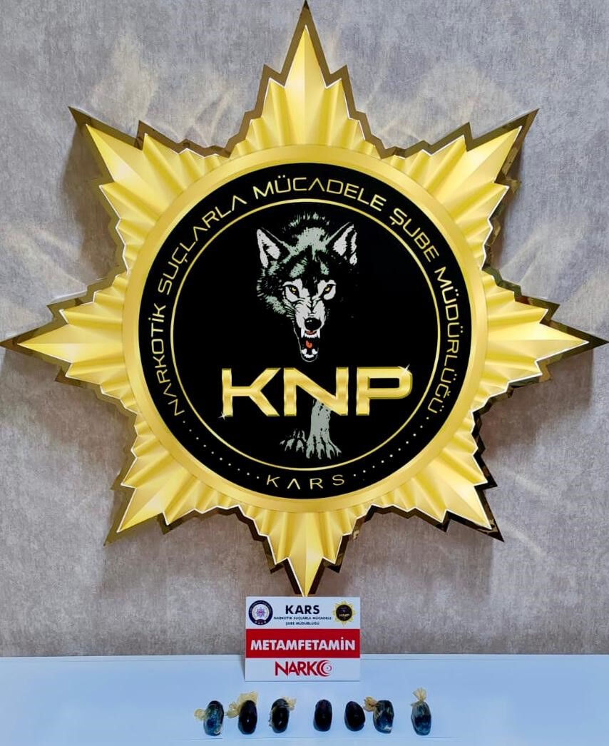 Otobüste yakalandılar, hastanede şoke ettiler! Makatından 7 parça uyuşturucu çıktı - 2. Resim