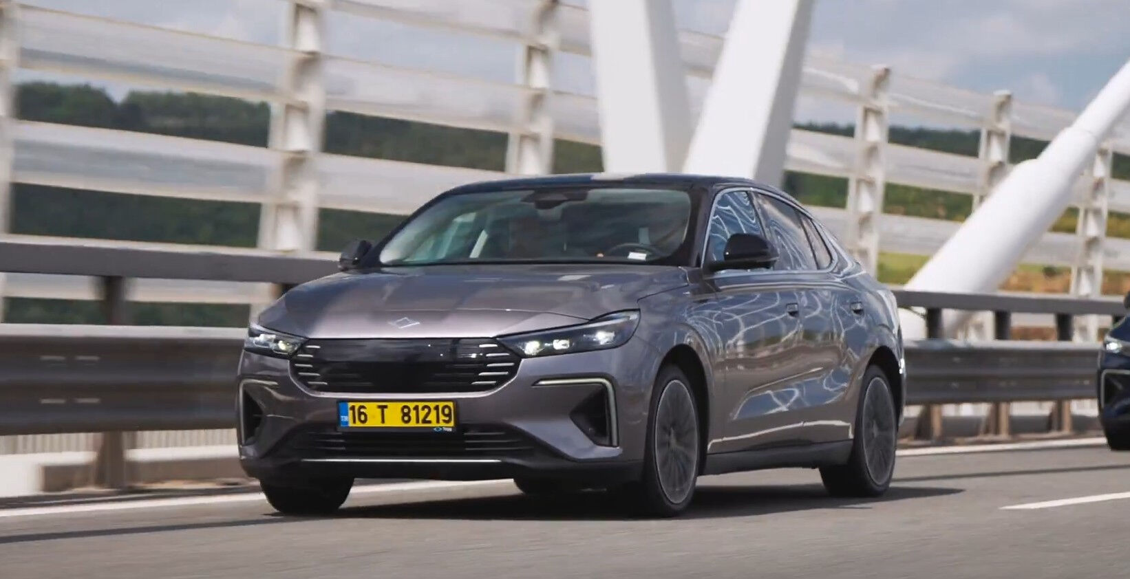 Togg paylaştı! Yeni model ilk kez yolda hareketli görüntülendi - 2. Resim