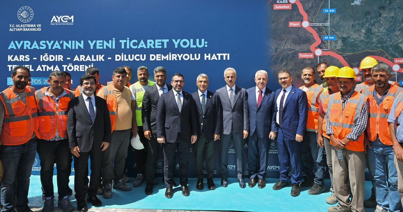 Zengezur Koridoru'nda tarihi adım! Bakan Uraloğlu: Tüm dünya için küresel altın bir çağ başlayacak - 7. Resim