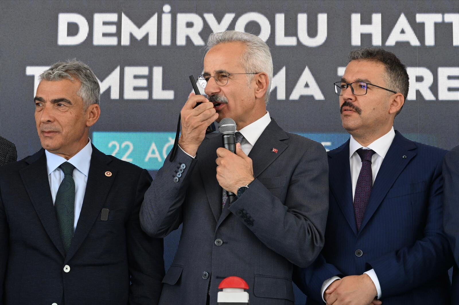 Zengezur Koridoru'nda tarihi adım! Bakan Uraloğlu: Tüm dünya için küresel altın bir çağ başlayacak - 3. Resim