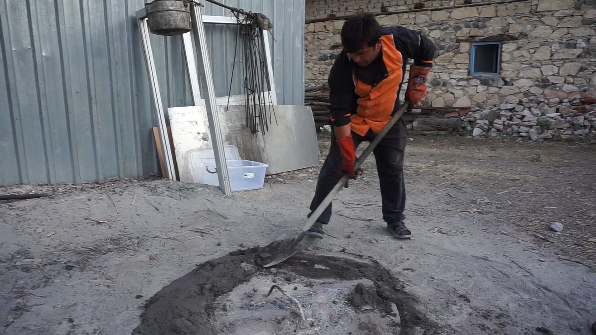 Asırlık lezzet! 2,5 saatte pişiyor, kilosu 1.300 liradan satılıyor - 3. Resim