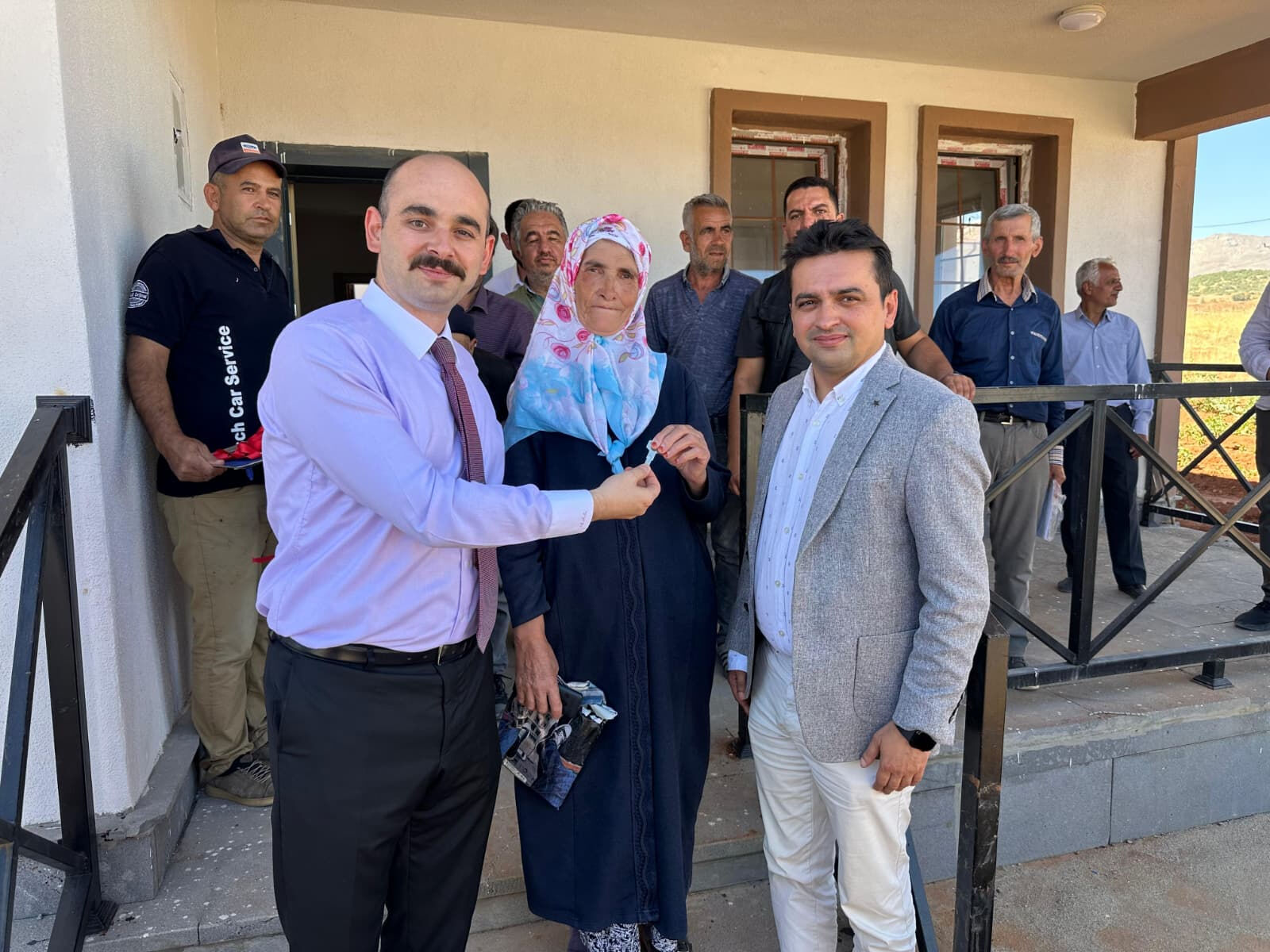 Asrın felaketini yaraları sarılıyor! Malatya'da 367 köy konutunun anahtarı teslim edildi - 2. Resim