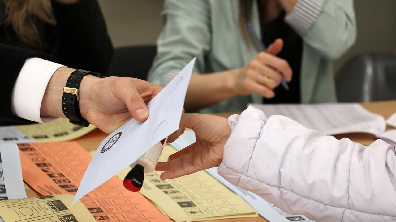 Dış politikada tercihler parti tabanına göre değişiyor! AK Parti seçmeni İslam dünyası ile ittifaktan yana Dış politikada tercihler parti tabanına göre değişiyor! AK Parti seçmeni İslam dünyası ile ittifaktan yana - 1. Resim