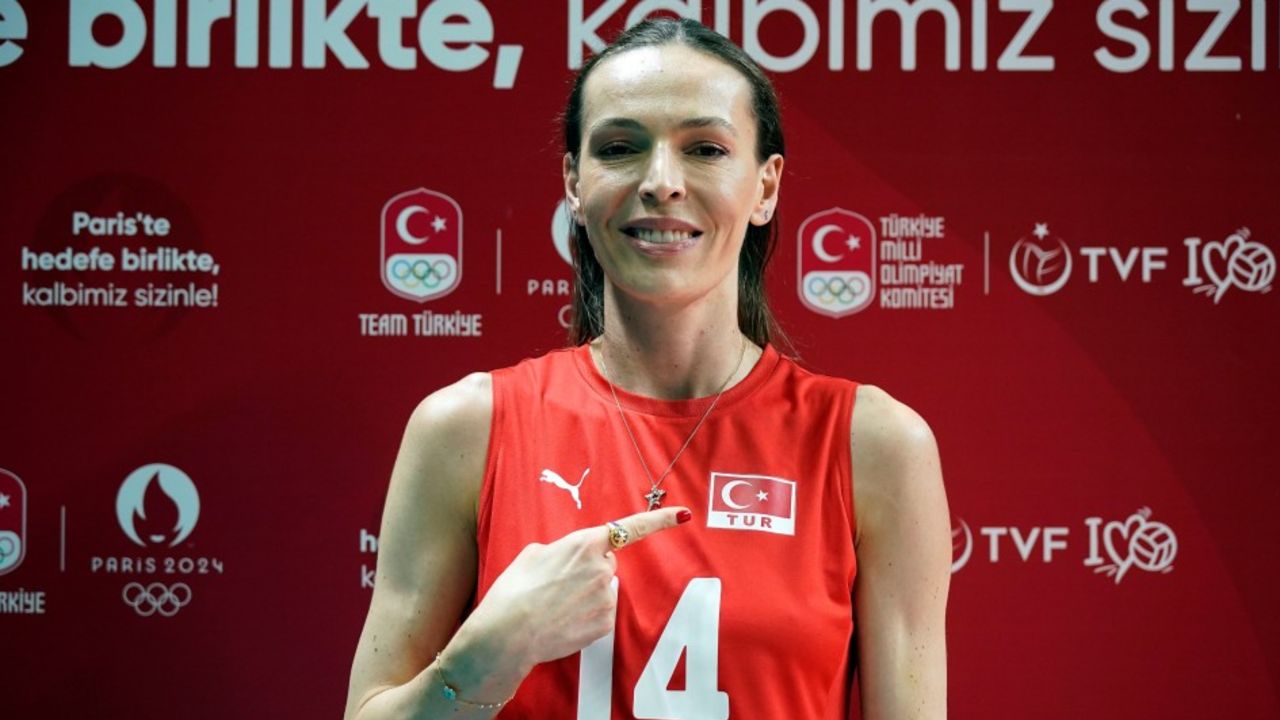 Eda Erdem voleybolu bıraktı mı, neden yok, Milli takımdan ayrıldı mı? Türkiye-İspanya voleybol maçında nefesler tutuldu! Eda Erdem voleybolu bıraktı mı, neden yok, Milli takımdan ayrıldı mı? Türkiye-İspanya voleybol maçında nefesler tutuldu!