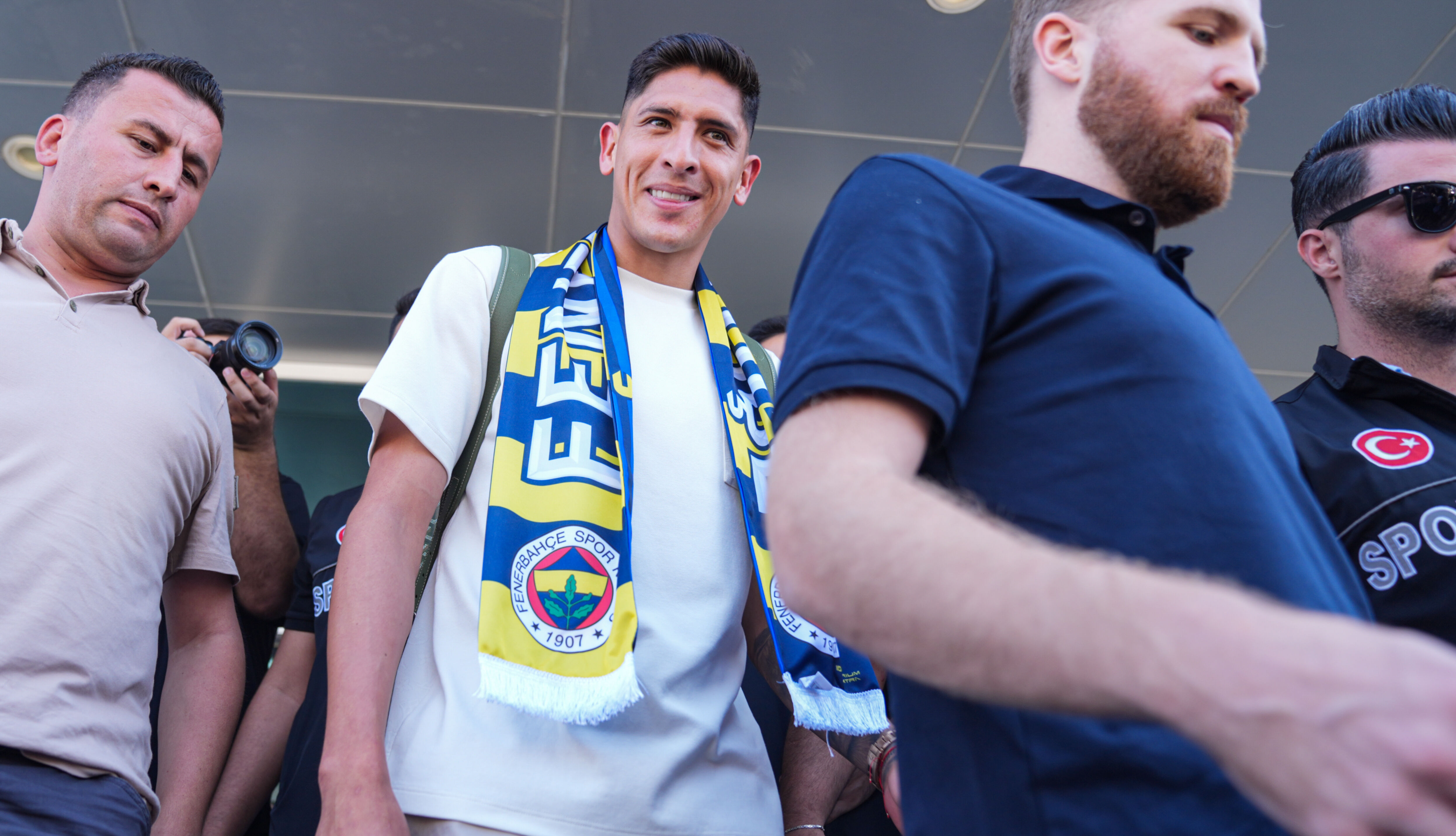 Fenerbahçe'nin son transferi resmi imzayı attı! Açıklama geldi - 2. Resim