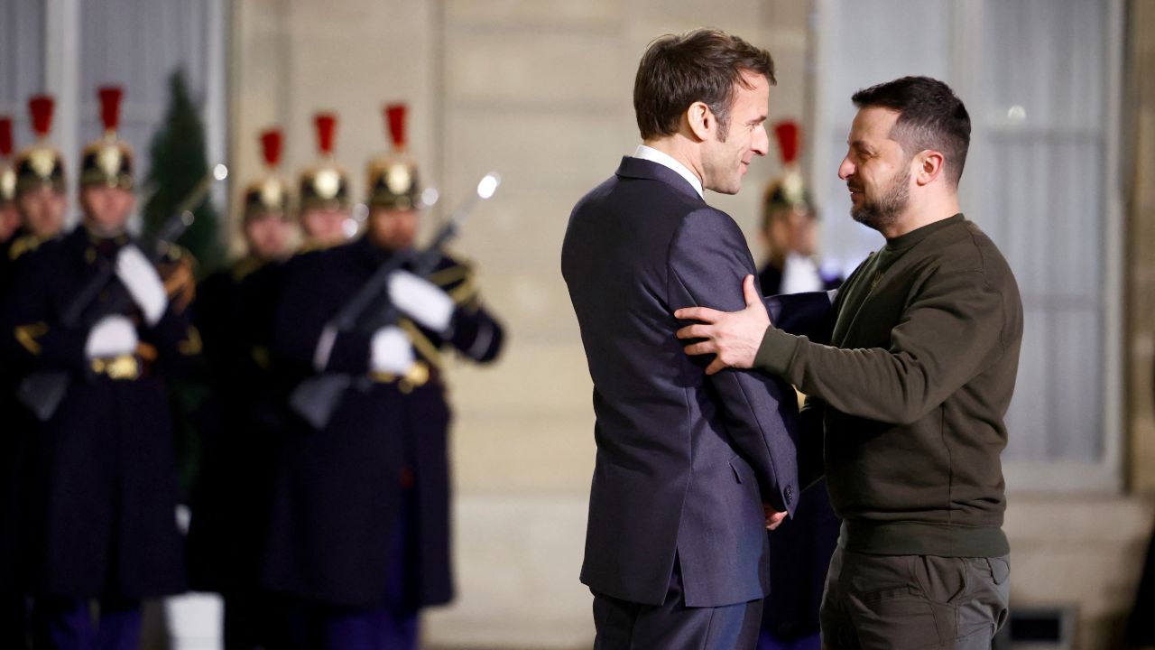 Fransa’dan İtalya’ya diplomatik nota! Macron'a 'kaskını tak, sen git!' sözleri ortalığı karıştırdı Fransa’dan İtalya’ya diplomatik nota! Macron'a 'kaskını tak, sen git!' sözleri ortalığı karıştırdı