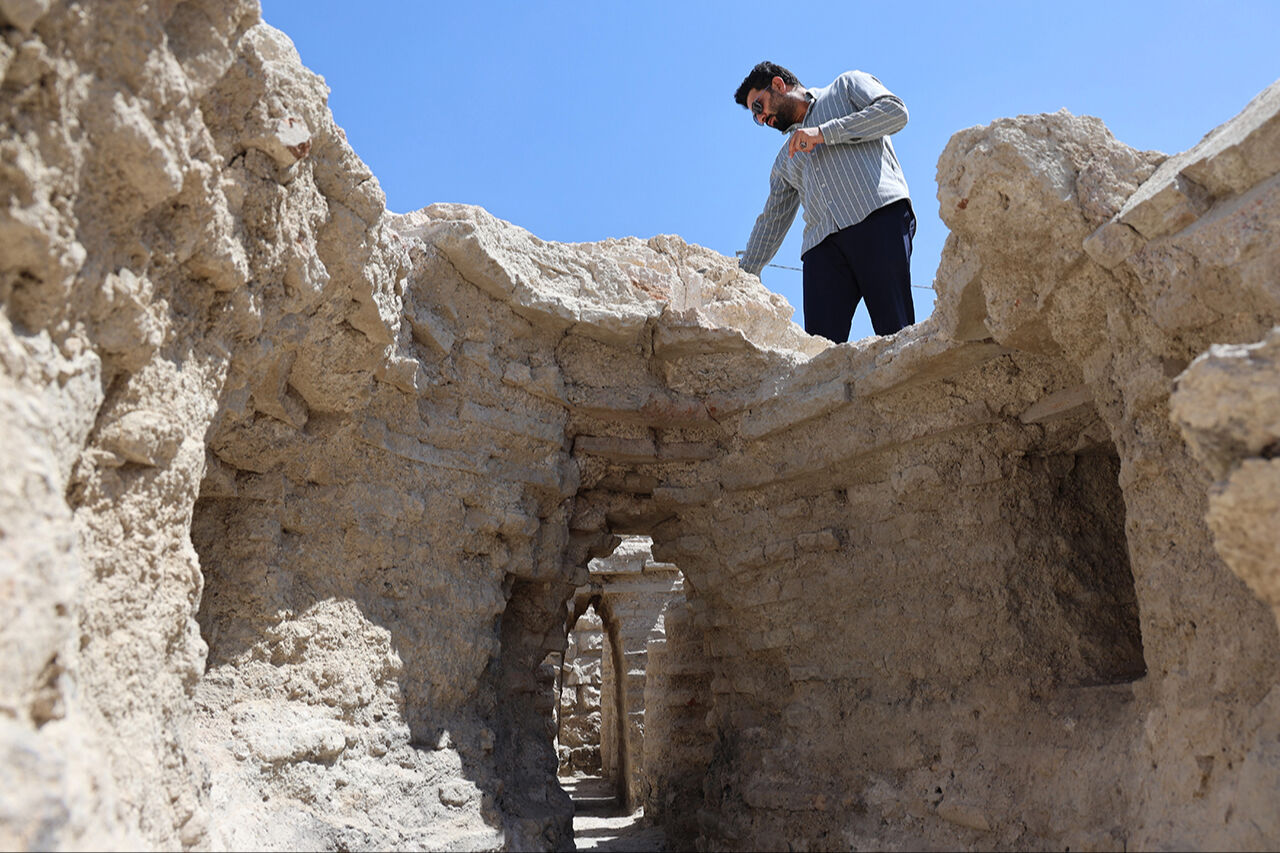 Tarlaya ağaç dikerken bulundu! 1700 yıllık tarihi binada alttan ısıtmalı sistem çıktı - 10. Resim
