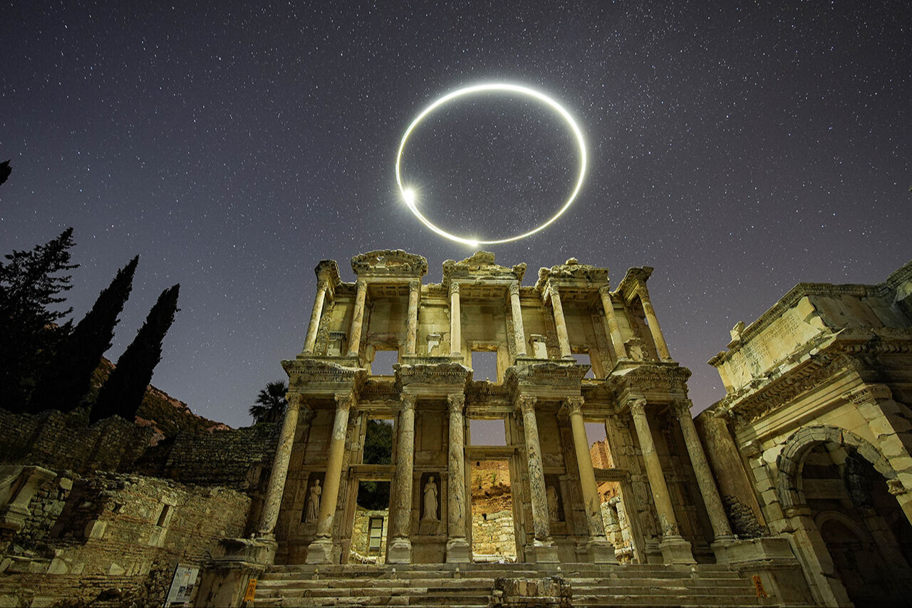Turistler onu görebilmek için kilometrelerce yol gidiyor! Efes yıldızlarla buluştu, ünlü kütüphane hayran bıraktı - 16. Resim