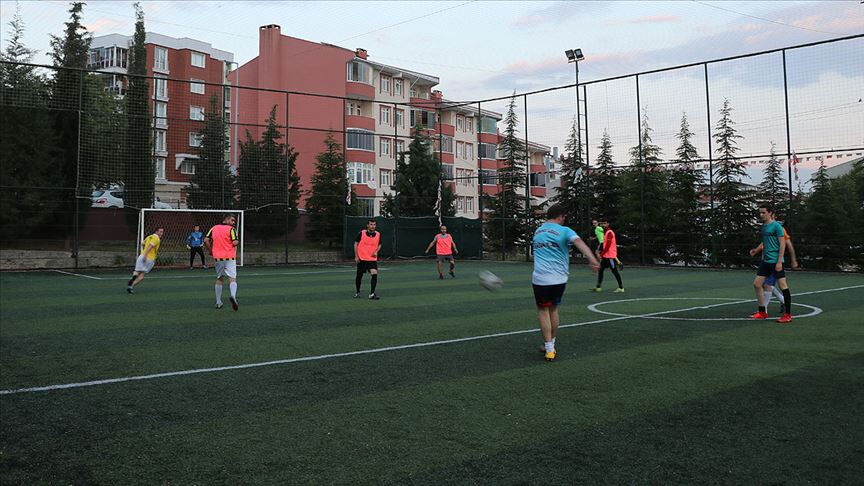 Amatör futbolculara kötü haber... Halı saha ücretlerine büyük zam! 1 Eylül'den itibaren geçerli olacak - 1. Resim