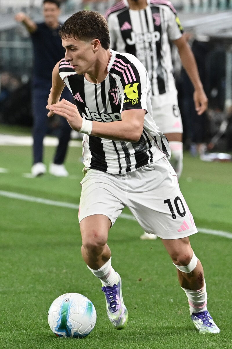 Avrupa'da Türk Gecesi: Arda ve Kenan'dan asist şov - 2. Resim