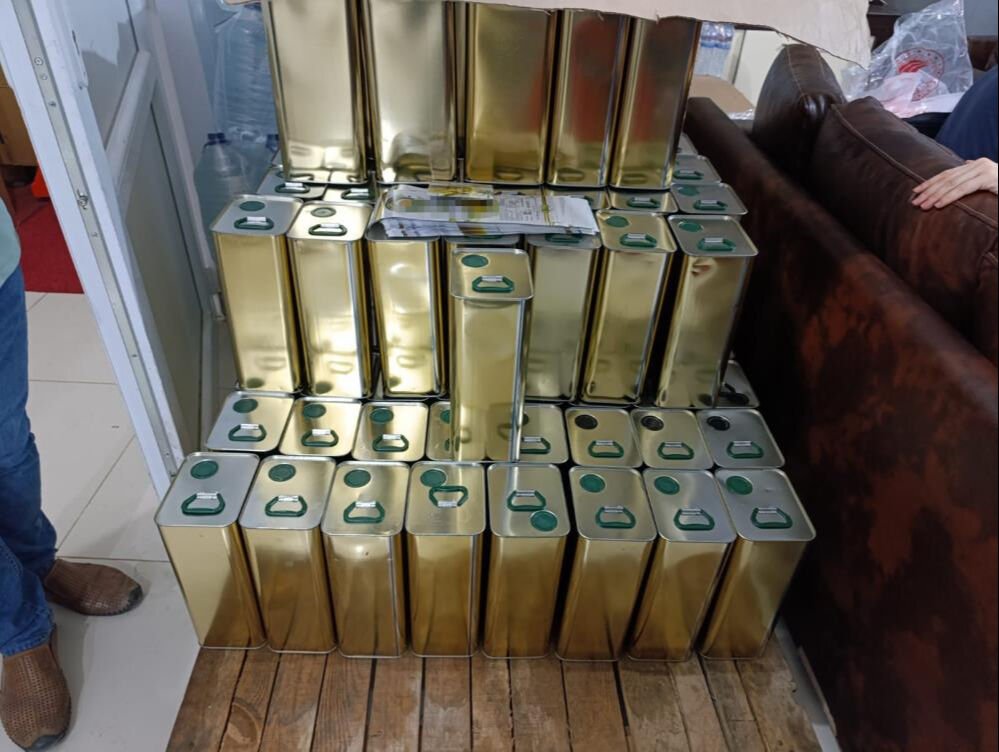 Balıkesir Edremit'te binlerce litre sahte zeytinyağı ele geçirildi! - 2. Resim