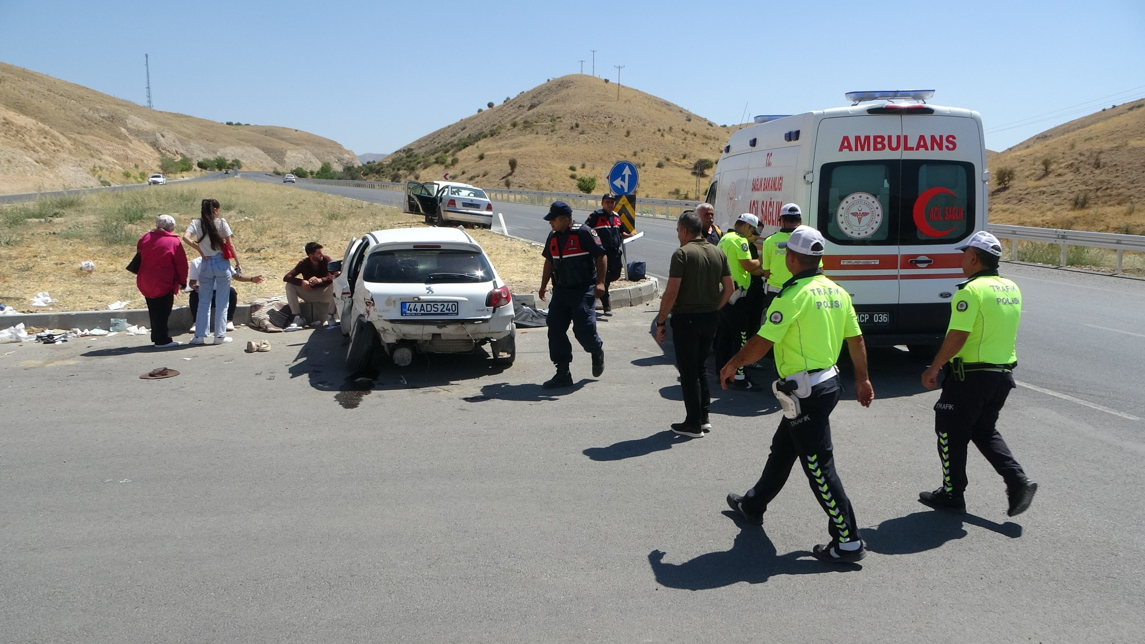 Malatya'da korkunç kaza! Can kaybı ve yaralılar var - 1. Resim