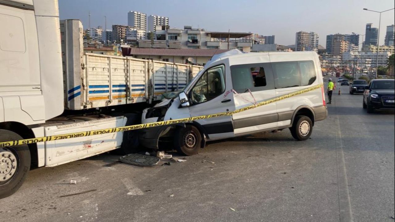 Mersin'de kaza son dakika! Ölenlerin kimlikleri belli oldu mu? Mersin'de kaza son dakika! Ölenlerin kimlikleri belli oldu mu?