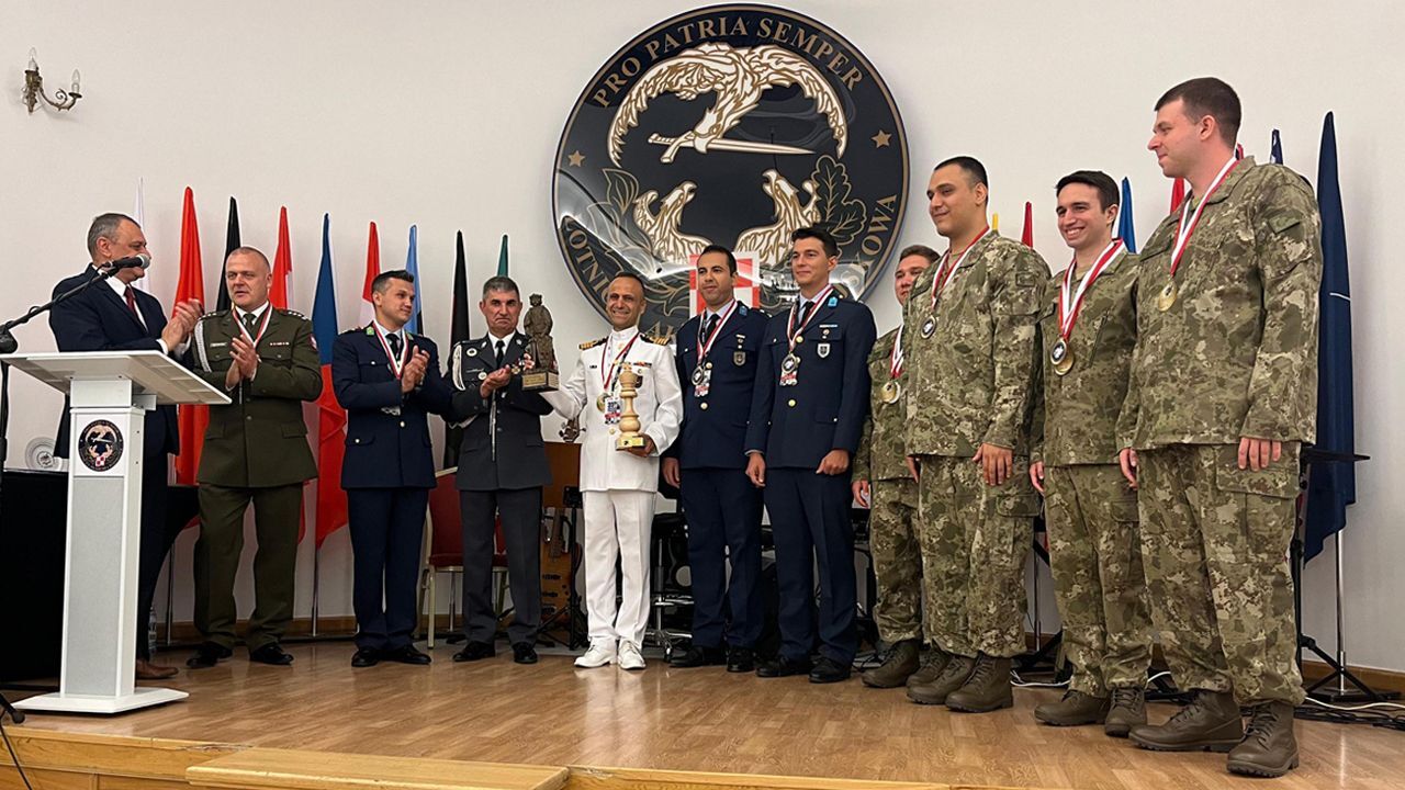 NATO Şampiyonasında Türkiye fırtına gibi esti! Birinci oldular NATO Şampiyonasında Türkiye fırtına gibi esti! Birinci oldular
