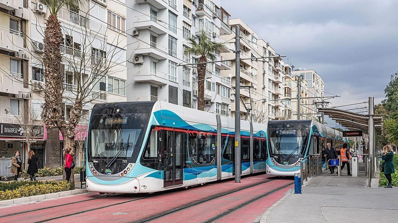 30 Ağustos'ta İZBAN ücretsiz mi? Erdoğan imzaladı, Başkentray, Marmaray... 30 Ağustos'ta İZBAN ücretsiz mi? Erdoğan imzaladı, Başkentray, Marmaray...