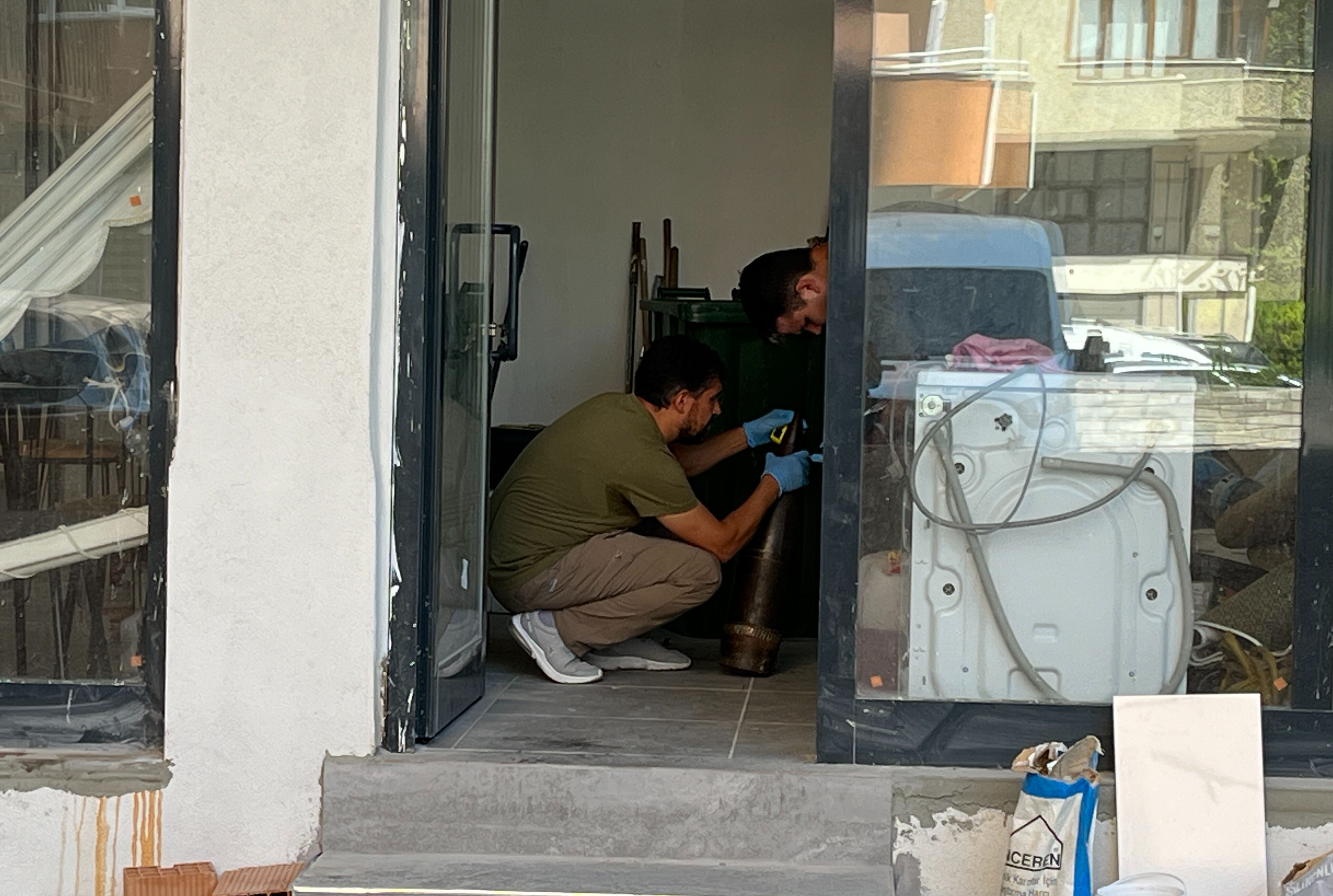 Binadaki top mermisi ekipleri harekete geçirdi! Şaşırtan gerçek ortaya çıktı - 2. Resim