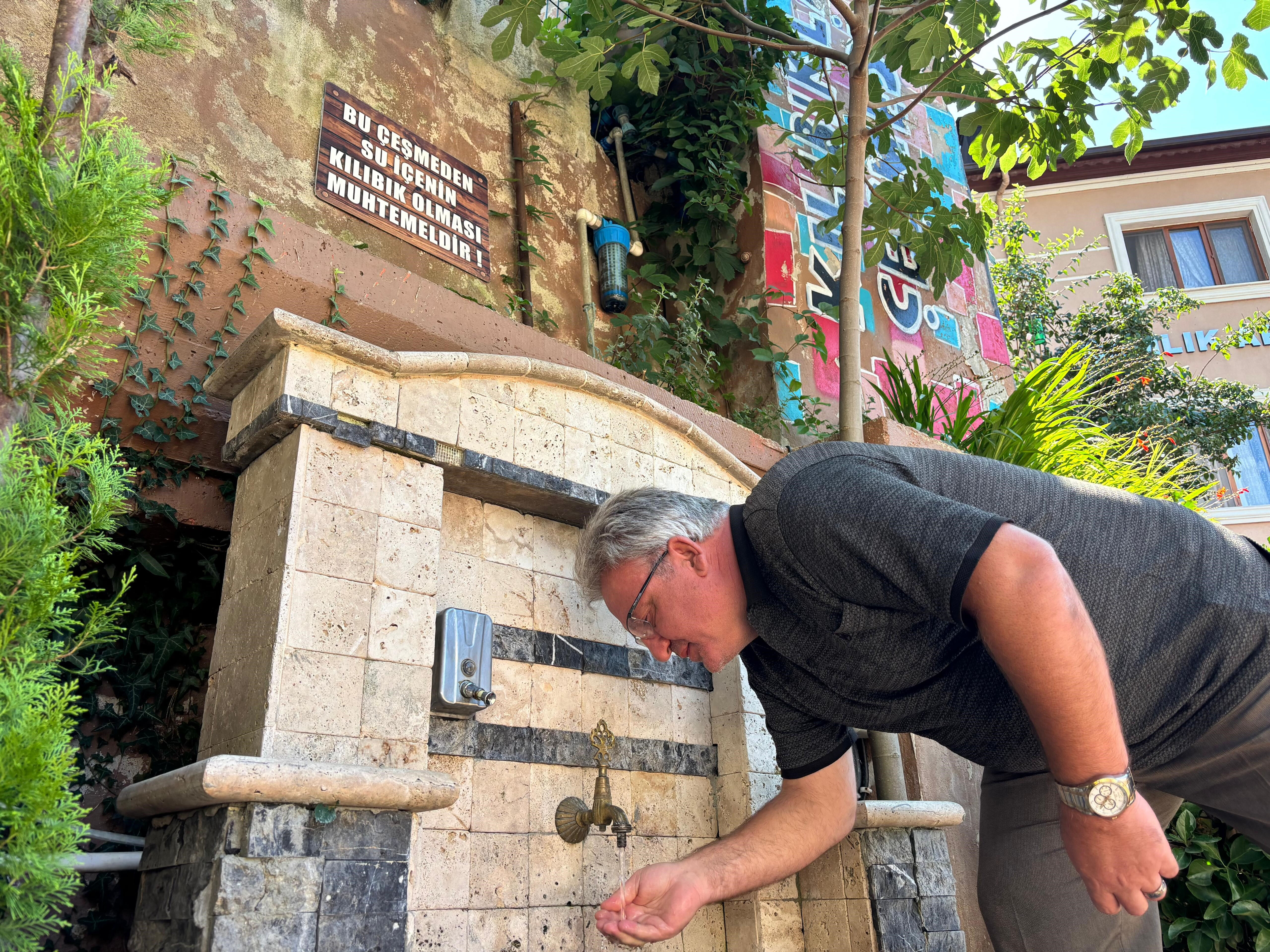 Burası: Kılıbıklar Mahallesi! Bu isim için tabelalar kurşunlandı! Trabzon'da filmlere konu olacak hikaye - 2. Resim