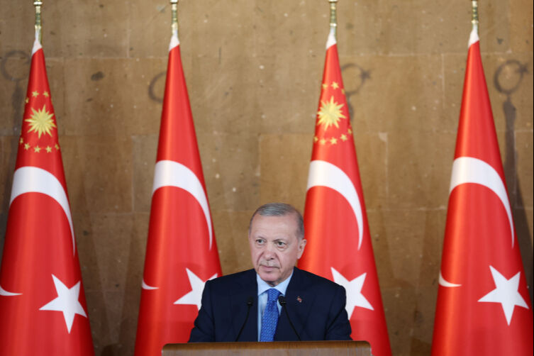 Cumhurbaşkanı Erdoğan'dan CHP'ye 'yolsuzluk ve rüşvet' hatırlatması: Belediyeleri aile çiftliği gibi sömürenler için deniz bitmiştir - 3. Resim