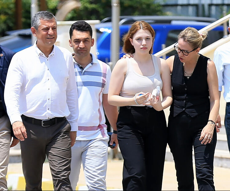 Ferdi Zeyrek'in kızı Nehir'in kazandığı üniversite belli oldu! Babasına verdiği sözü tuttu - 2. Resim