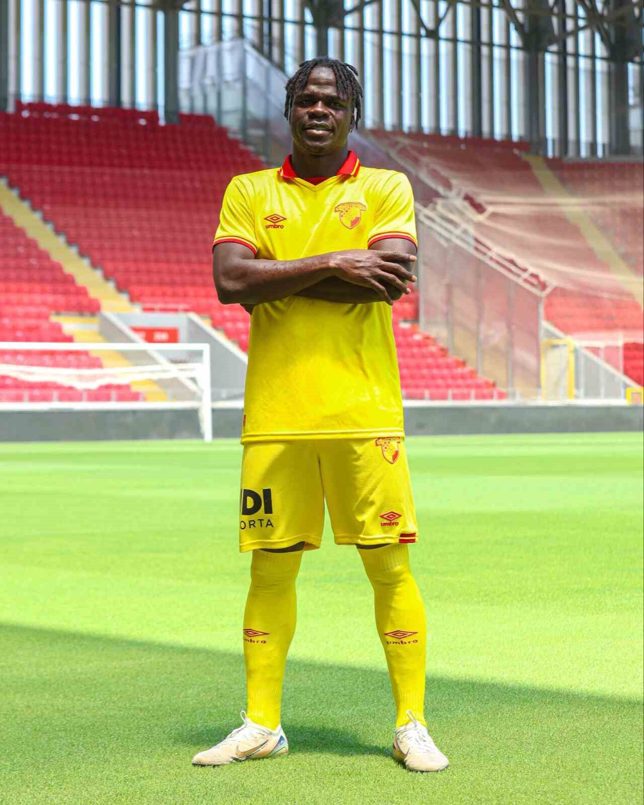 Göztepe'nin orta saha yıldızı: Junior Olaitan - 2. Resim