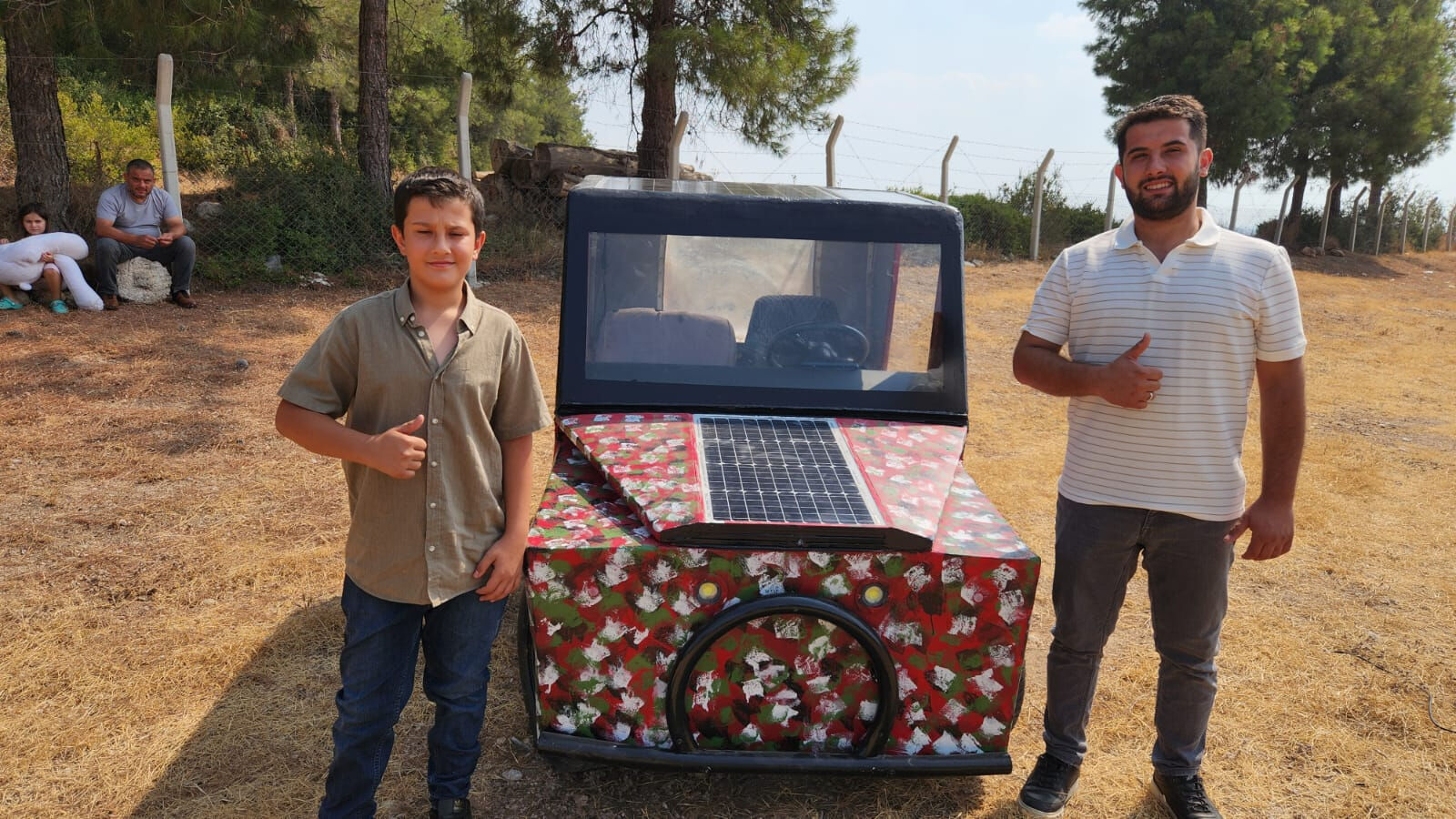 G&uuml;neş enerjisi ile &ccedil;alışan ara&ccedil;! 13 yaşındaki &ccedil;ocuk yaptı, b&uuml;y&uuml;k beğeni topladı&nbsp; - 2. Resim