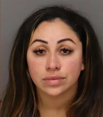 Sahte dişçi skandalı! Yapıştırıcıyla sahte kaplama yaptı: Yüzlerce hasta kabusu yaşadı - 1. Resim