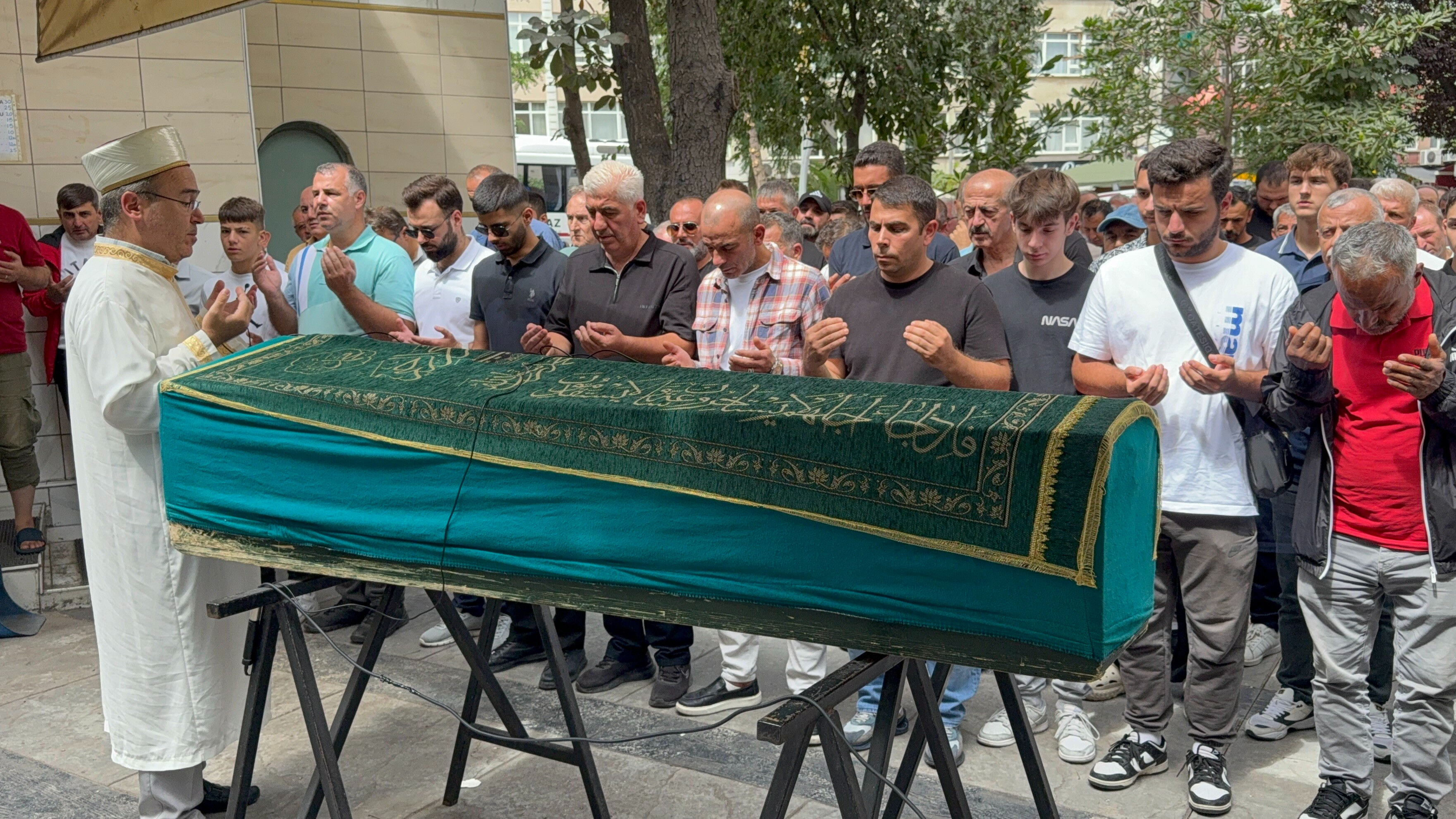 2 kişinin öldüğü kazanın dehşet görüntüleri: Şoförün soğukkanlılığı şaşırttı - 2. Resim