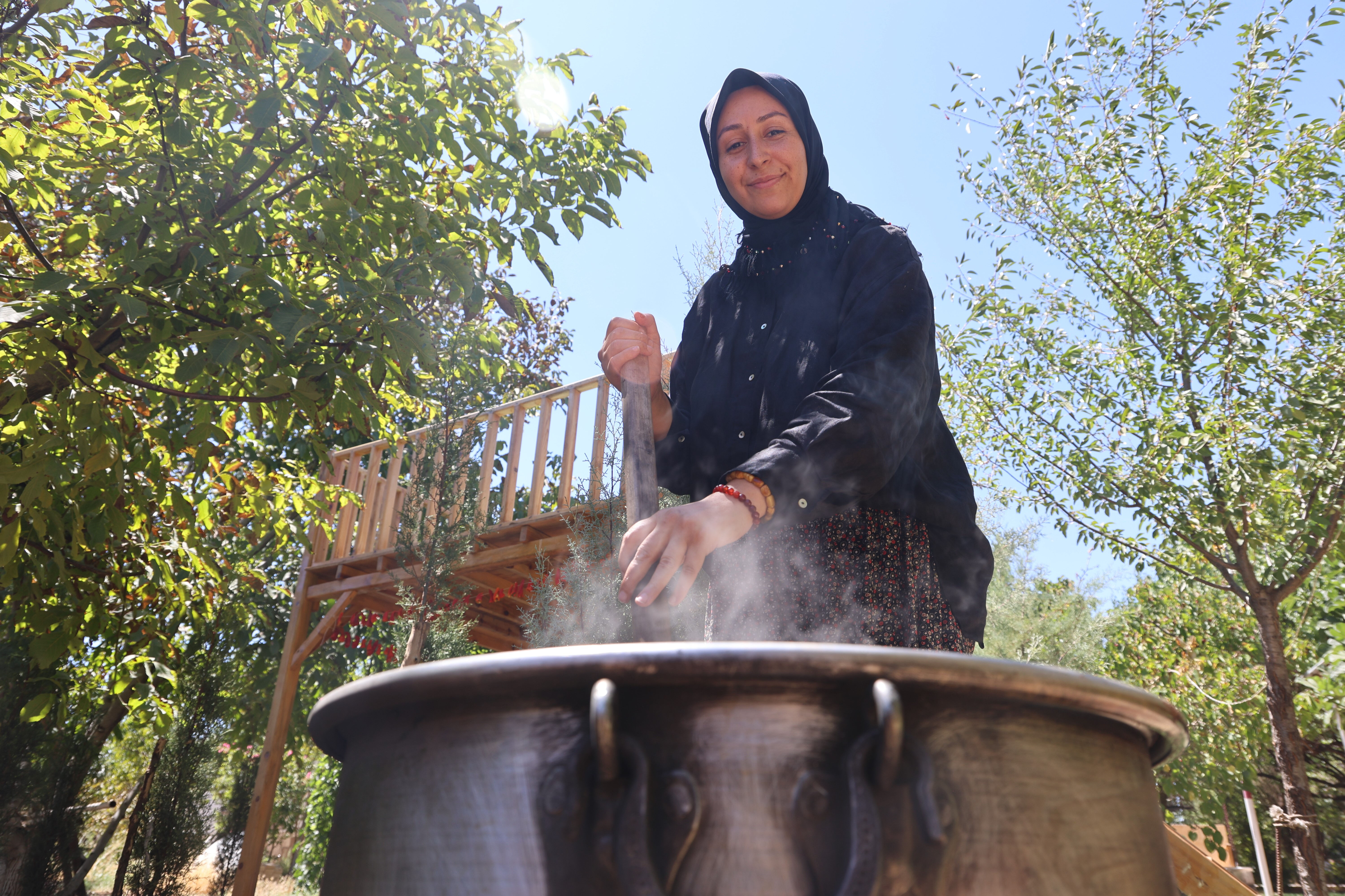7 saat kaynatılarak hazırlanıyor! Astım, KOAH ve öksürüğü bıçak gibi kesiyor! 