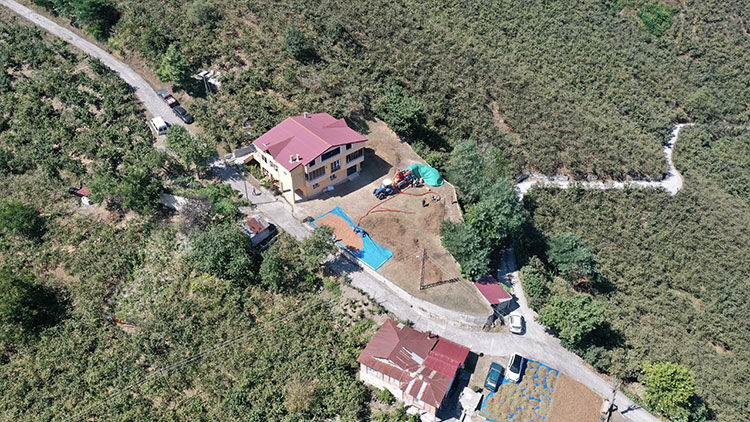 Baba kız birlikte çalışıyorlar! Saatte 4 bin lira kazanıyorlar: Babamın yetişemediği yerde ben devralıyorum - 1. Resim