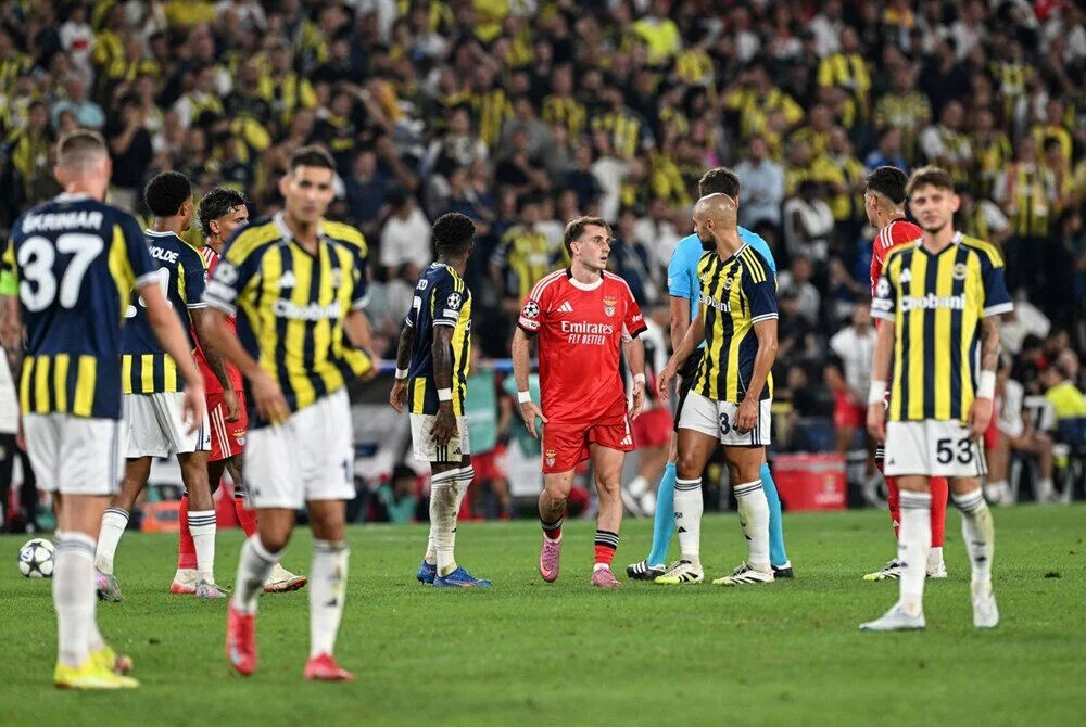 Benfica-Fenerbahçe maçı ne zaman, saat kaçta, hangi kanalda? UEFA Şampiyonlar Ligi play-off turu rövanş mücadelesinde geri sayım - 1. Resim