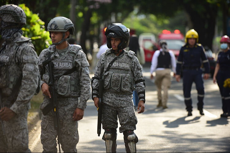 Bölgede çatışmalar sürüyor! Silahlı siviller 34 askeri kaçırdı - 1. Resim