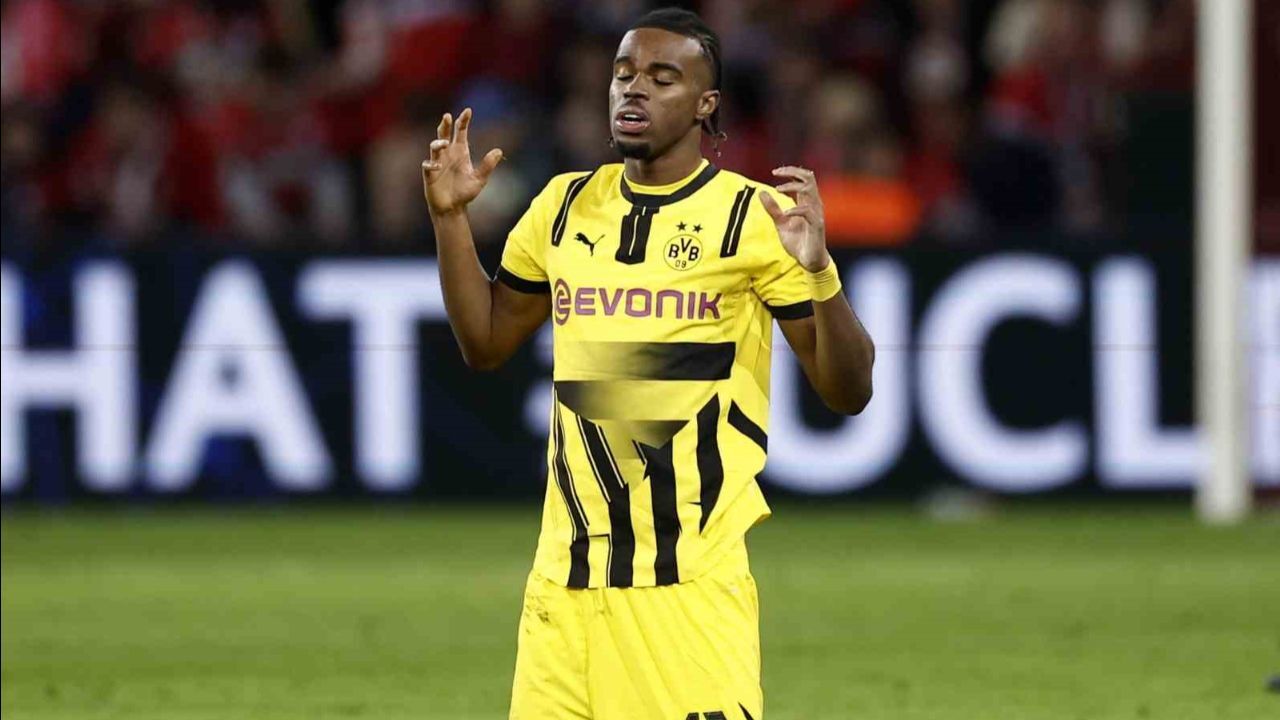 Borussia Dortmund, Chelsea&#039;nin genç yıldızına imza attırdı